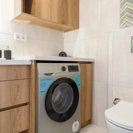 Sleek Flat 5 Min To Marina Apartment Cesme