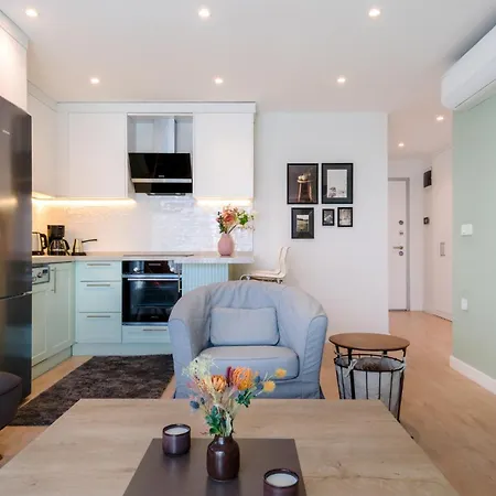 Sleek Flat 5 Min To Marina Apartment